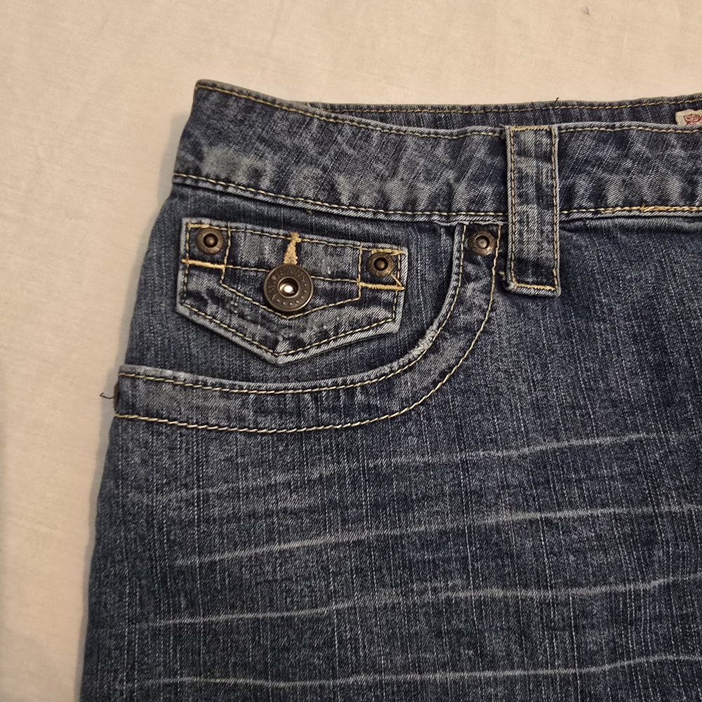 YMI Classic Denim Women's Jeans - Picture 14 of 15
